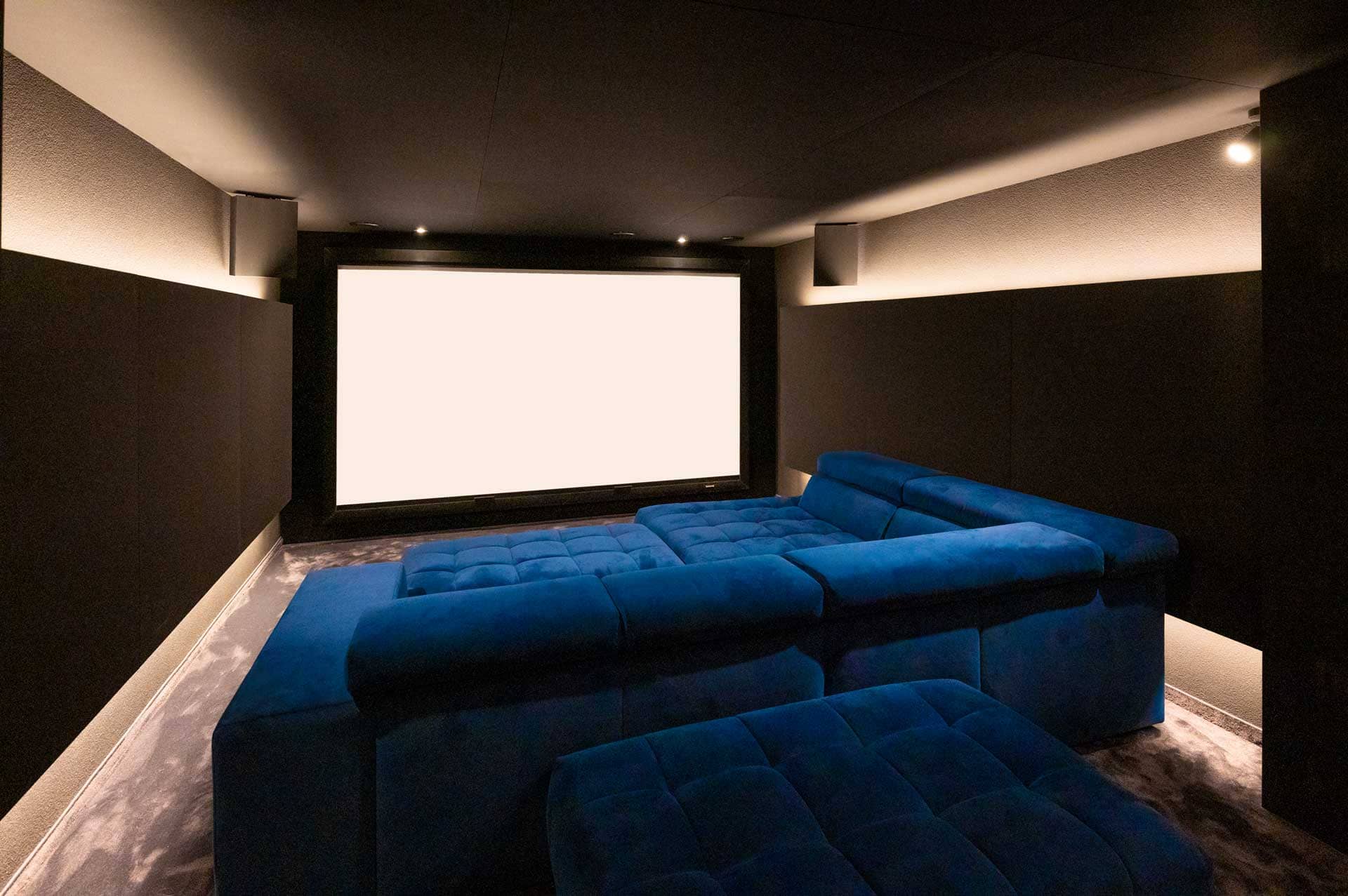 heimkinobau-heimkino-baden-wuerttemberg-heilbronn-DSC_0453 Die Experten für maßgeschneiderte Heimkinolösungen