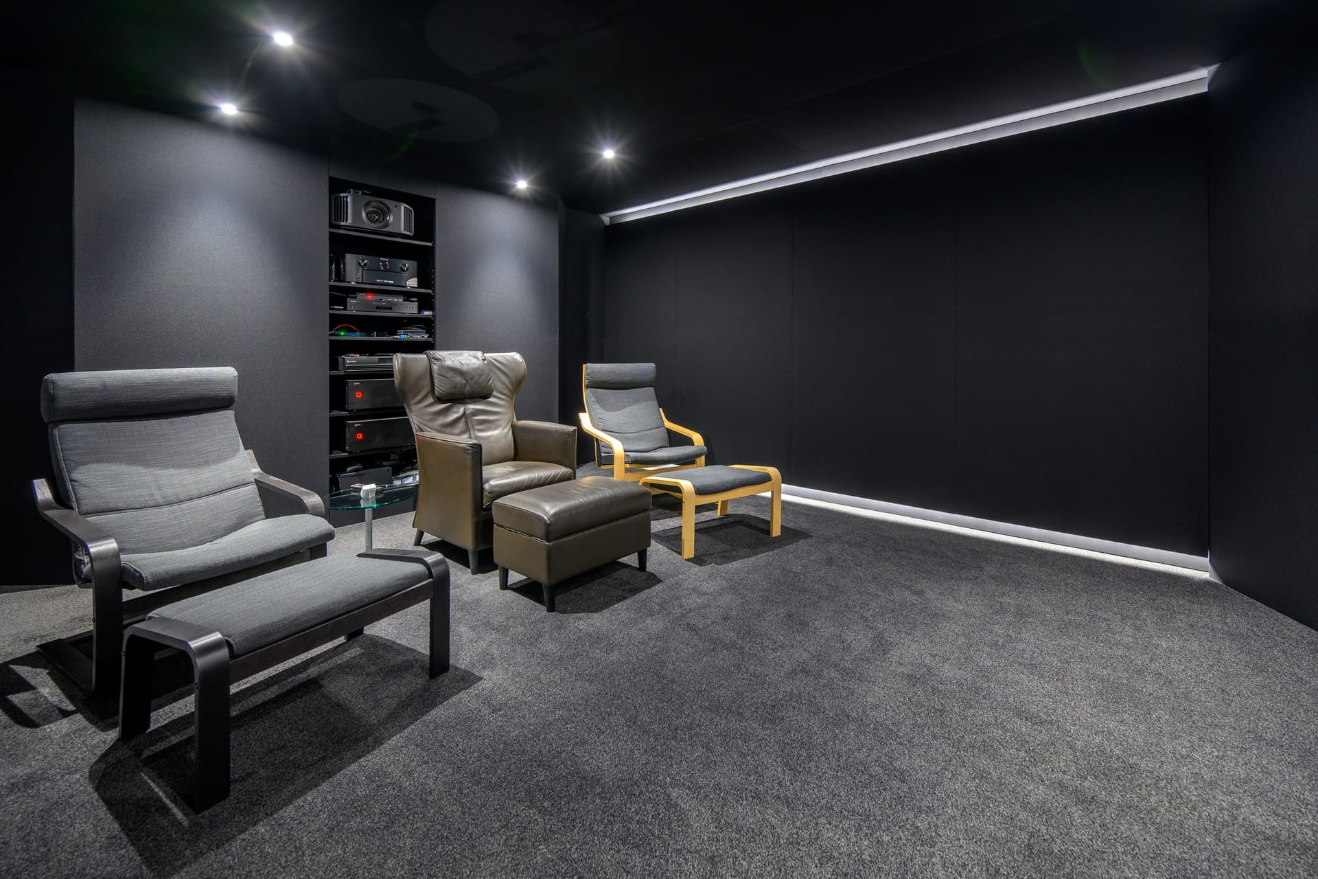 heimkinobau-heimkino-nordrhein-westfalen-koeln-kino-1 Die Experten für maßgeschneiderte Heimkinolösungen