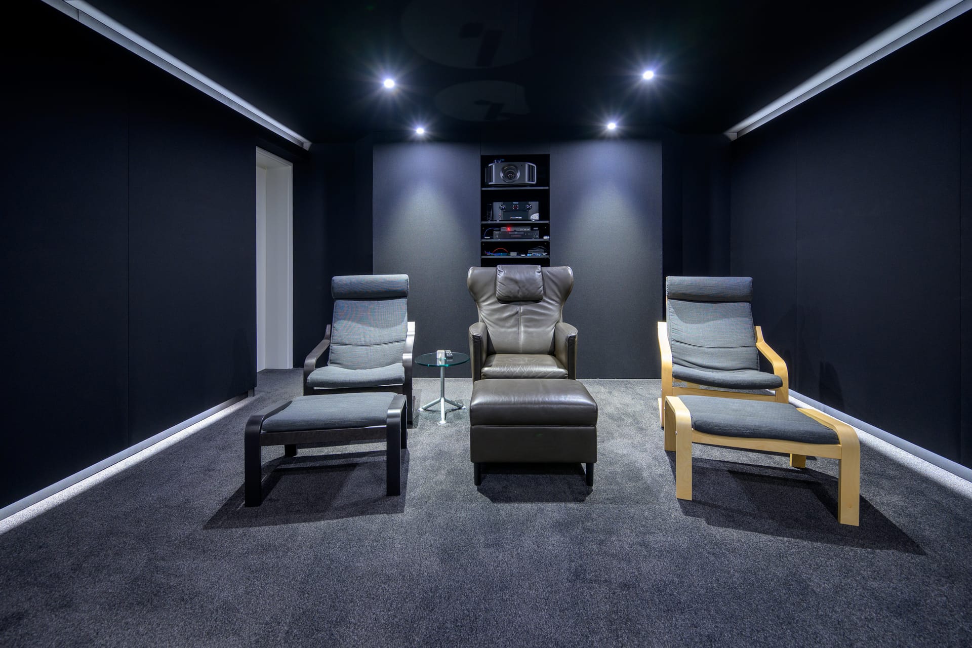 heimkinobau-heimkino-nordrhein-westfalen-koeln-kino-10 Die Experten für maßgeschneiderte Heimkinolösungen