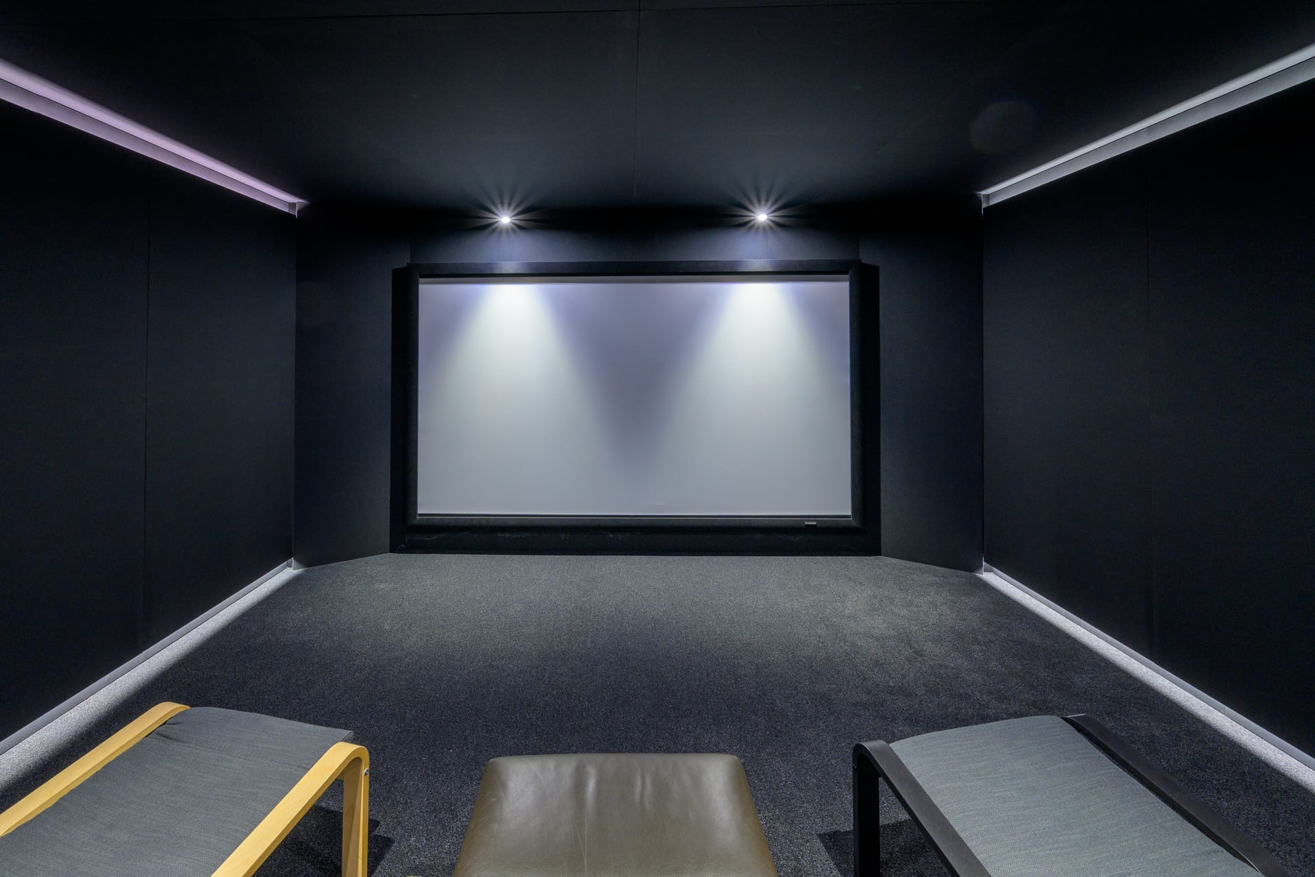 heimkinobau-heimkino-nordrhein-westfalen-koeln-kino-17 Die Experten für maßgeschneiderte Heimkinolösungen